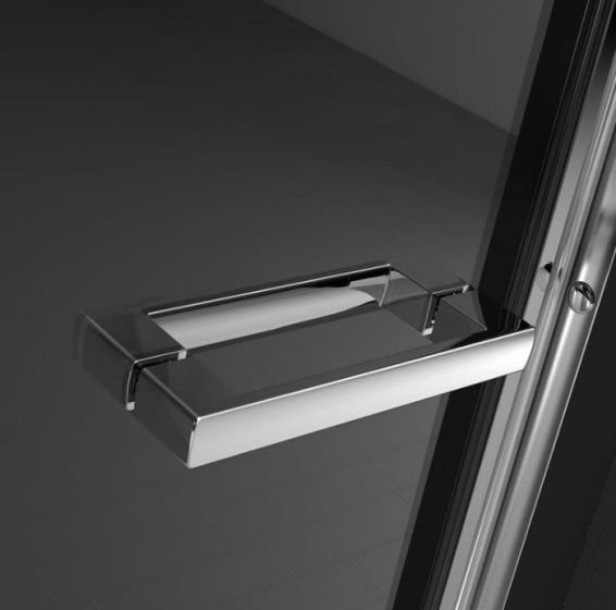 Elegancki chromowany uchwyt w drzwiach Twist firmy Radaway.